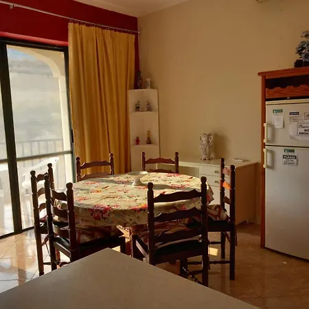 아파트 Spacious In Marsalforn, Gozo