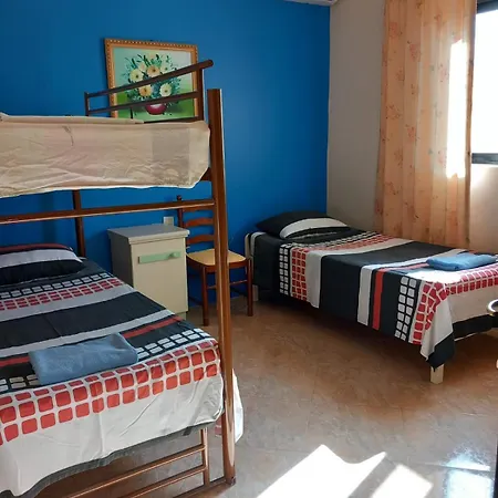Spacious In Marsalforn, Gozo 아파트