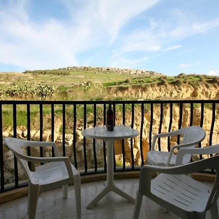 דירה Spacious In Marsalforn, Gozo